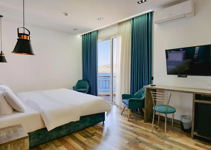 Asi Rooftop Hotel Sarandë